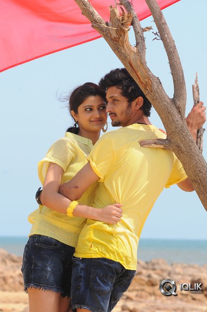 Ninne-Korukunta-Movie-Stills